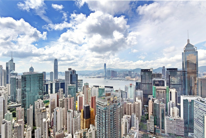 陈茂波指购买物业地点分布港九新界。资料图片