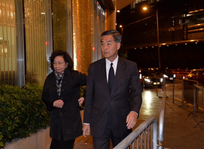 全國政協副主席梁振英及前特首夫人梁唐青儀到場。