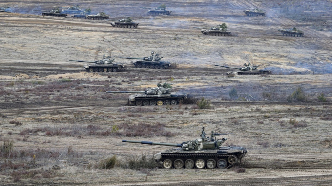俄罗斯与白俄的坦克群。美联社资料图片