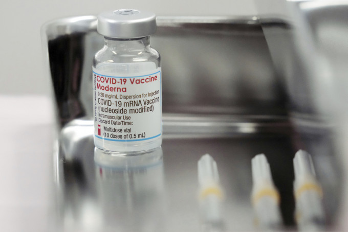 日本再多1宗接種需召回批次莫德納疫苗死亡個案。AP資料圖片