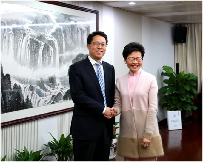 林郑月娥今早与港澳办主任张晓明会面。资料图片