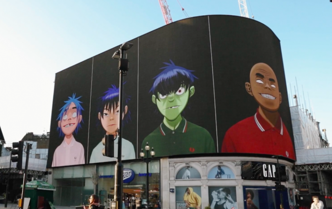 倫敦時尚地區Piccadilly Circus已可見巨型熒幕展示品牌的動畫廣告。