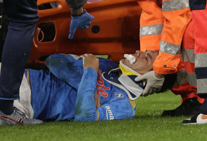 羅辛奴頭部受傷，幸證實無大礙。Reuters