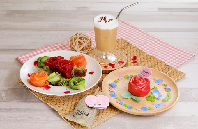 gülsha與野玩田店Something Wild聯乘推出期間限定玫瑰系列美食。