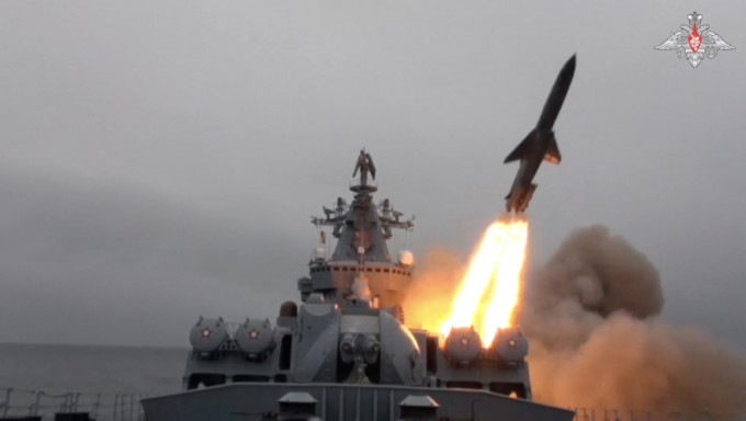俄罗斯朝白令海发射多枚巡航导弹，击中模拟敌舰目标。路透社