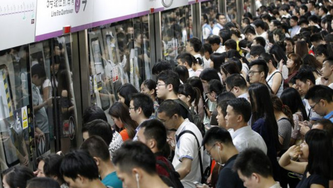 地鐵單日客流超千萬，深圳成內地第4個躍過千萬客流量級城市。