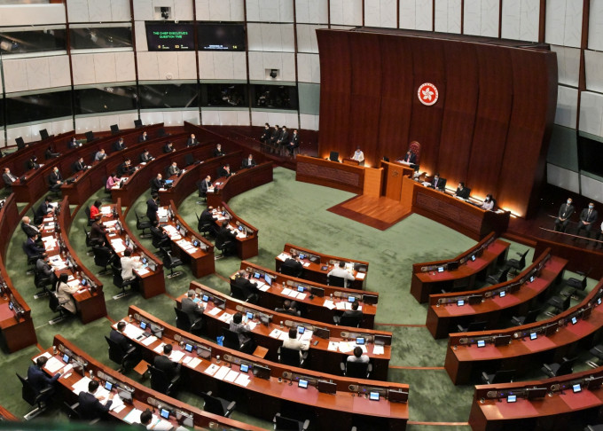 政界普遍预期中央会在香港的选举制度上设立重重关卡，以确保爱国者治港的原则。