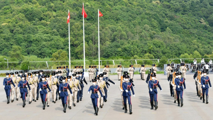 各紀律部隊轉用中式步操以來，首次聯合步操表演。