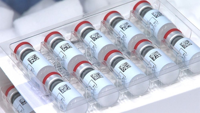 强生向美国FDA申请新冠疫苗紧急使用许可。AP图片