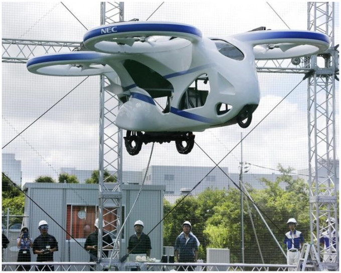 日本飛天車試飛成功。AP