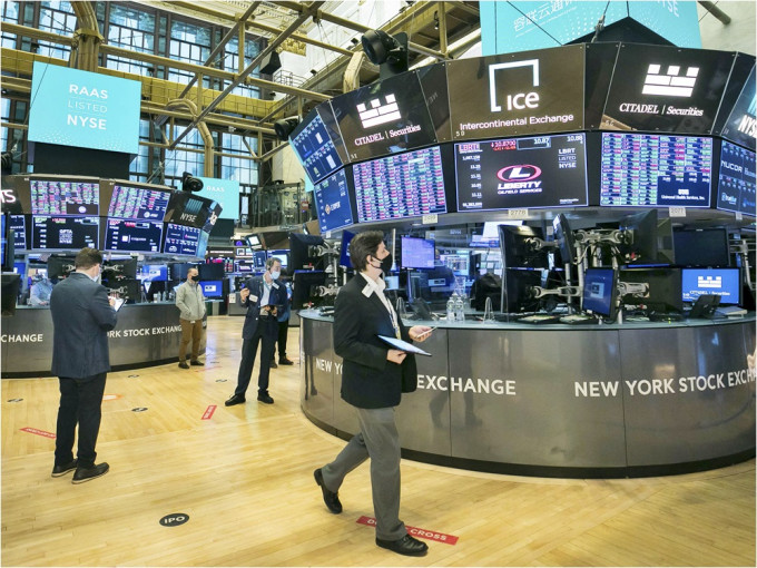 纽约证券交易所总裁威胁指，若开徵股票交易税，或会放弃纽约。AP资料图片