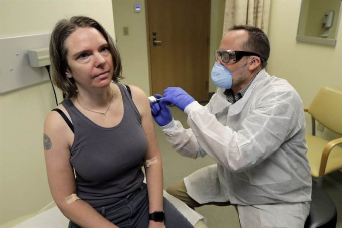 美国华盛顿研究中心开始人体试验新冠肺炎疫苗。AP