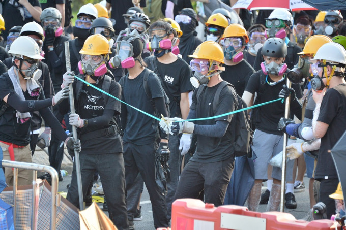 8月5日示威者在大埔與警察爆發激烈衝突。資料圖片