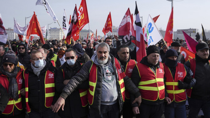 8大工会计画1月19日发起全国大罢工。 AP
