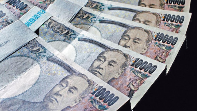 日圓跌勢加劇，每百日圓兌港元則跌至貼近6.7算，創五年低位。