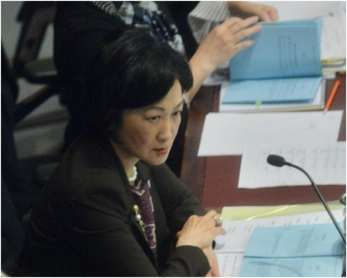 叶刘淑仪表示已召开12小时会议，剩下的会议时间不多。