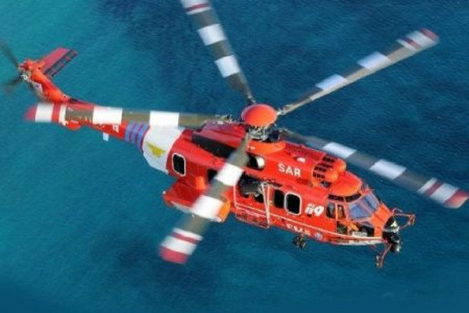 南韩救援直升机堕海7人下落不明。(网图)