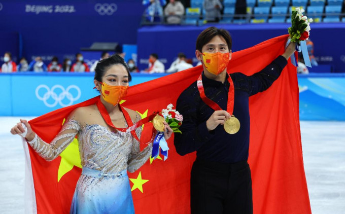 韩聪(左)与隋文静在双人花滑为中国夺得第9金。REUTERS