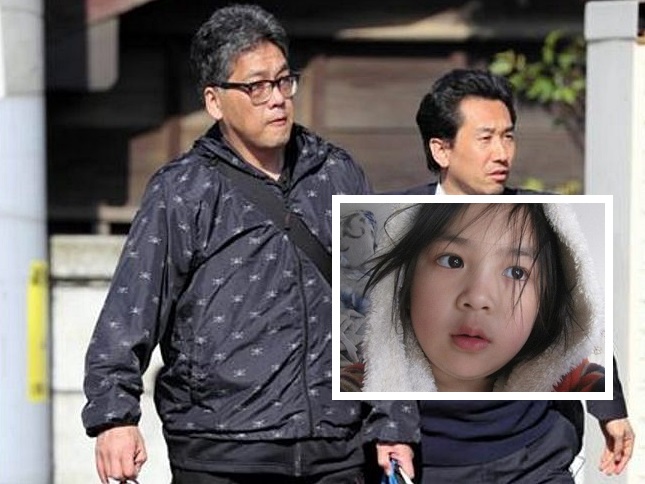 疑兇澀谷恭正（左）被警方帶走。小圖為遇害女童。