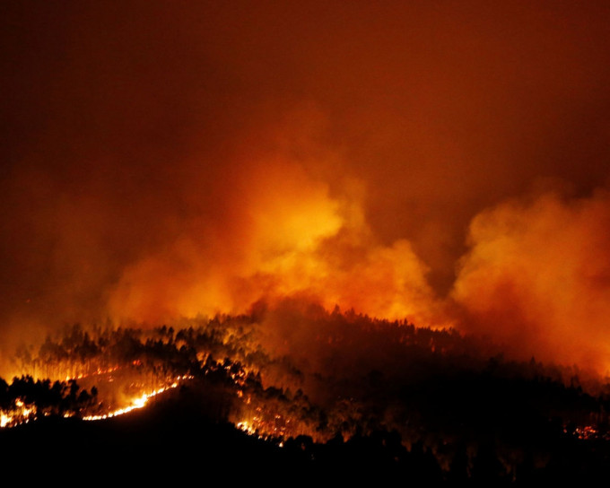葡萄牙总理科斯塔形容今次山火是重大悲剧。网图