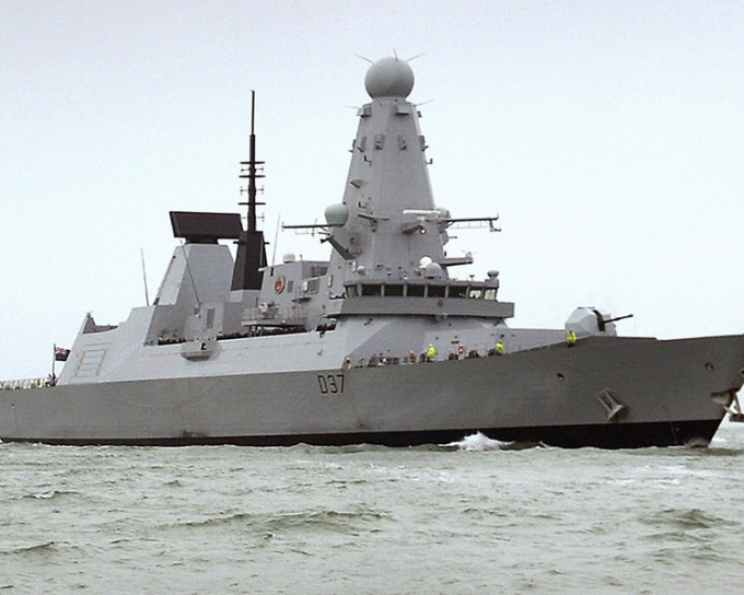 接获命令前往波斯湾服役的是皇家海军驱逐舰「邓肯号」。AP