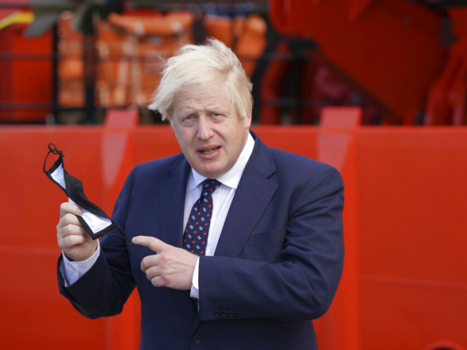 英国首相约翰逊近日出访苏格兰。AP图片