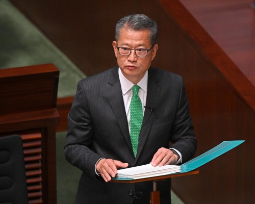 财政司司长陈茂波公布新一份财政预算案。