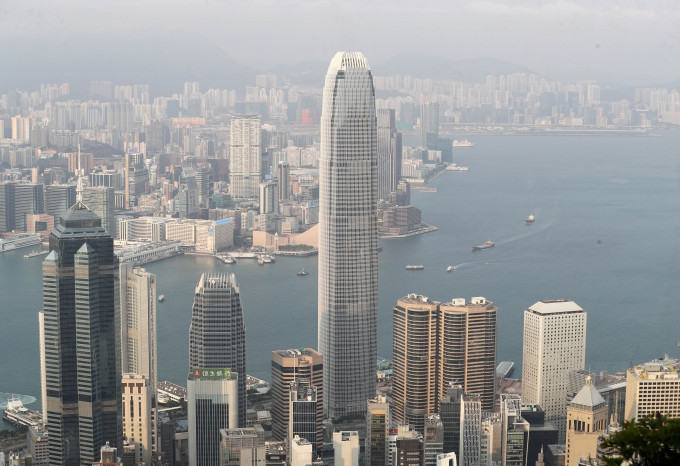 内地学者指香港的国际金融中心地位仍然稳固。新华社图片