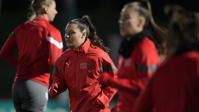 瑞士女足守强攻弱，面对攻力并不突出的新西兰女足，捧3倍和局最合理。AP