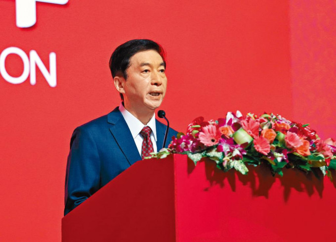 中联办主任骆惠宁昨日宣读了习近平的贺信。