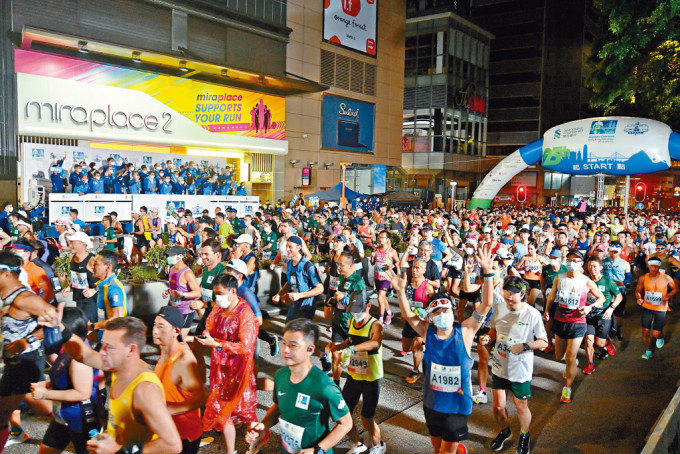 今届香港马拉松有3万4千多人出赛，出赛率破大会纪录。