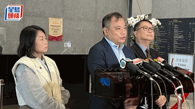 香港警察队员佐级协会主席林志伟表示政府需加强培训公务员的国民认同感及荣耀感，以减少公务员离职。李健威摄