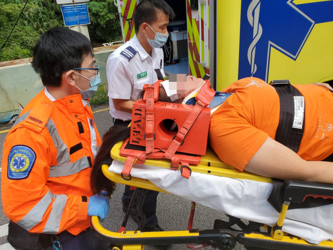 女子捱撞后受伤送院抢救。