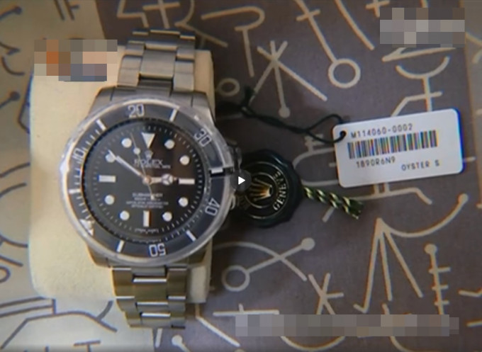 一名男子在天貓購買一隻價值近6萬元人民幣的勞力士手錶。網圖