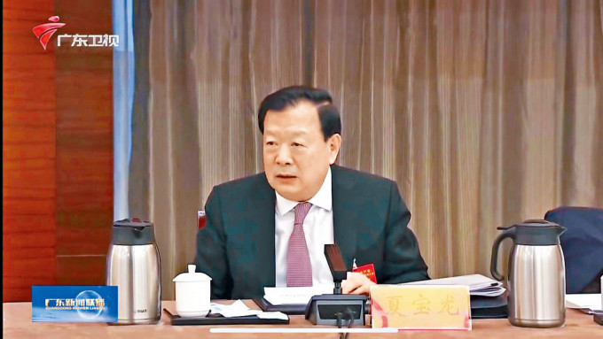 夏宝龙出席广东代表团讨论。