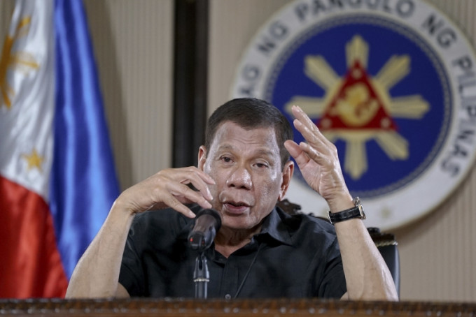 菲律賓總統杜特爾特昨晚發表電視講話，表明會嚴厲執行隔離措施。AP