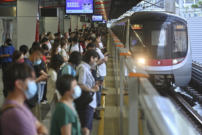 觀塘綫列車服務恢復正常。資料圖片