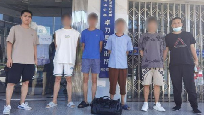 武漢市公安當局搗破一個浴場盜竊集團，五名男子被捕。網上圖片