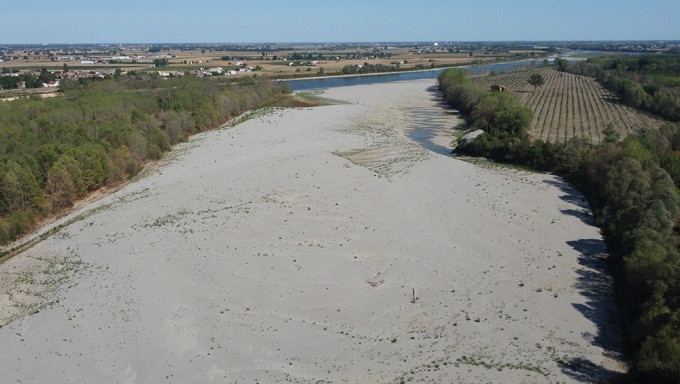 意大利波河乾涸的河床。AP