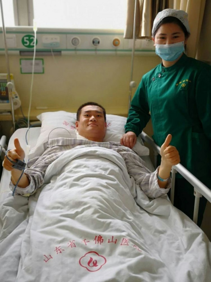 腎衰竭患者翟軍（右圖）這次的跨血型腎移植成功，在山東省尚屬首例。（網圖）