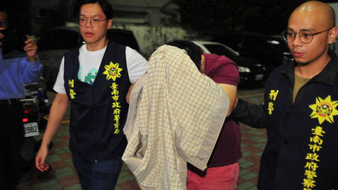 洪姓男子涉偷拍醫院女病患私密照並公開，遭台灣警察拘捕。自由時報