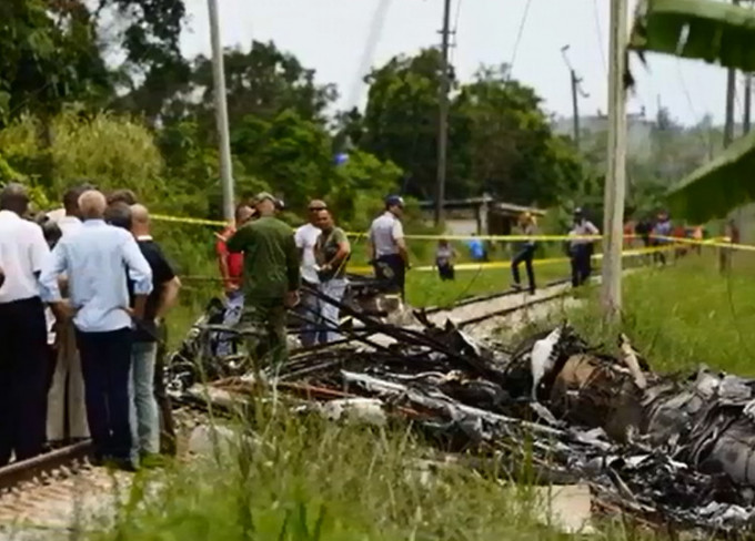 古巴航空公司客机起飞不久坠毁。网图