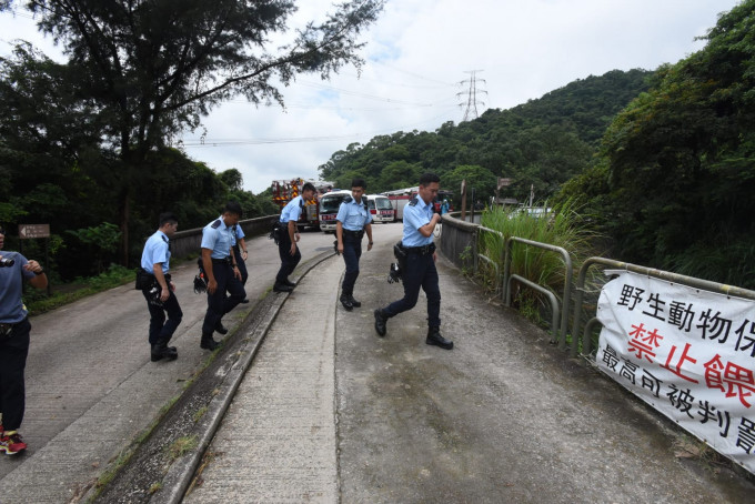 機動部隊出動到城門水塘搜索。 梁國峰攝