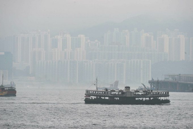 大霧籠罩香港。