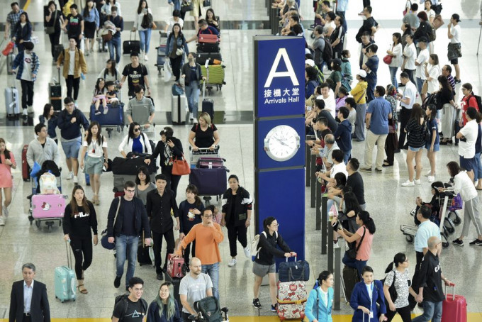 机管局公布香港国际机场11月份的航空交通数字。资料图片