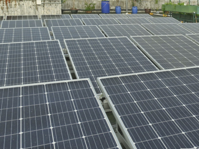 新地太陽能發電系統預計可於約9個月後投產。資料圖片