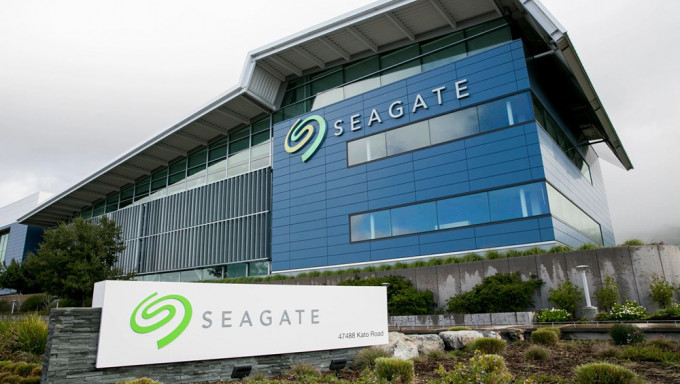 Seagate被指违禁令向华为出售硬碟，罚款3亿美元，为当局至今最大宗相关惩处。AP资料图