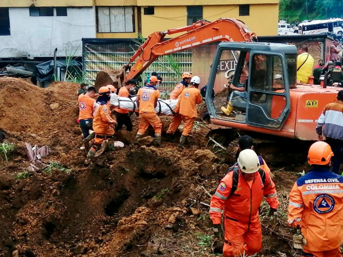 哥倫比亞南部發生山泥傾瀉，至少12人死亡。AP圖片