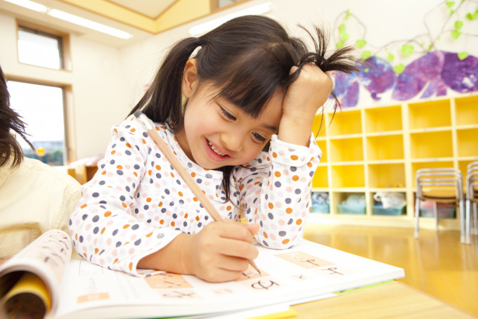 培養良好的語文能力包括聽說，讀，寫，對孩子整體的表達能力都有益處。