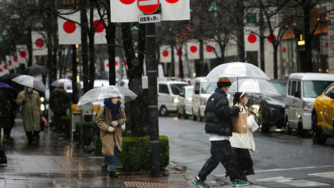 日本當局擬修例廢除女性離婚後百日內再婚禁令。AP資料圖片